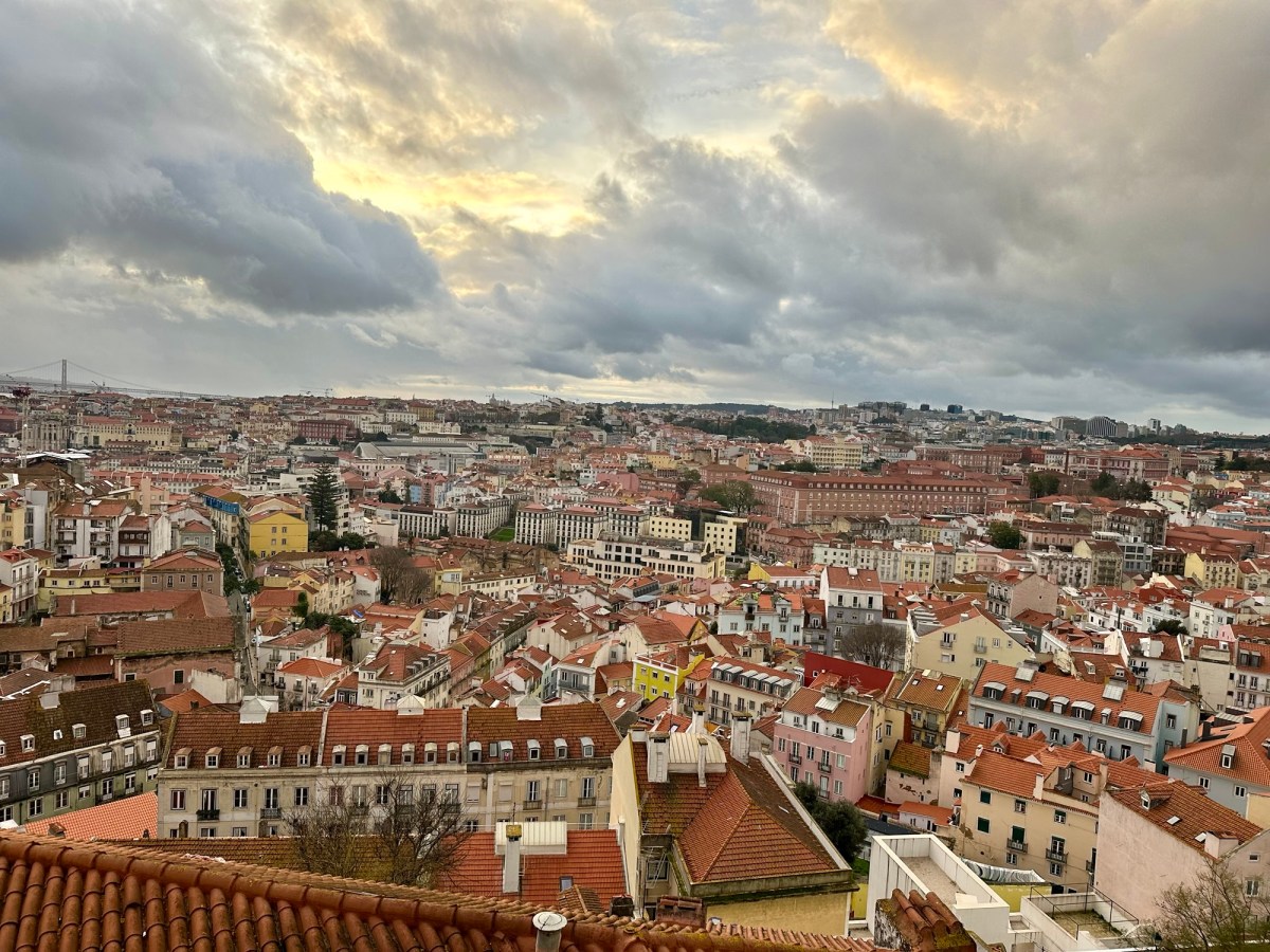 Brieven uit Lissabon – wanneer het allemaal misloopt (soloreis voor stage)